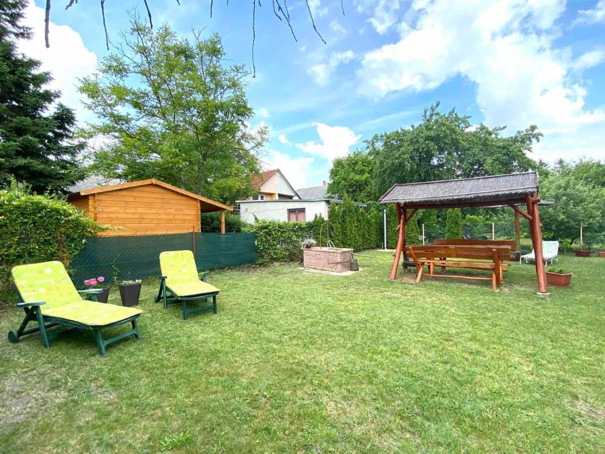 Munkácsy Apartmanok Balatonfenyves Esterno foto