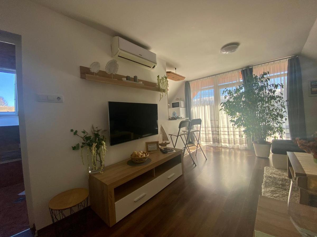 Munkácsy Apartmanok Balatonfenyves Esterno foto
