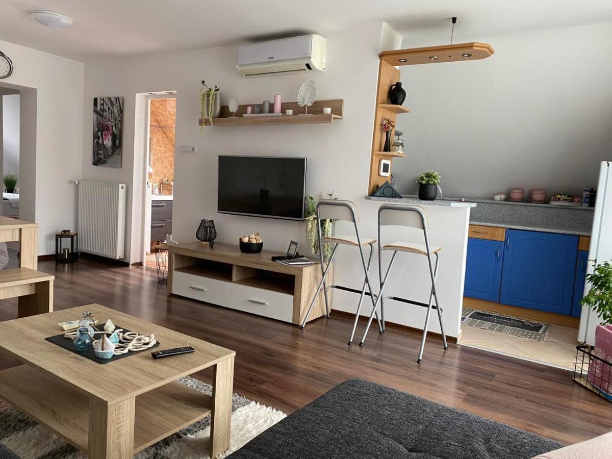 Munkácsy Apartmanok Balatonfenyves Esterno foto