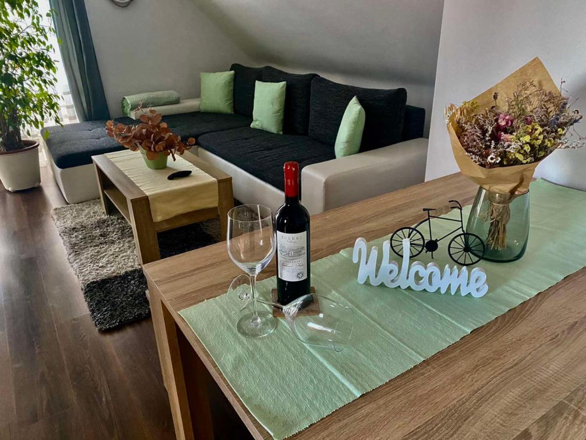 Munkácsy Apartmanok Balatonfenyves Esterno foto